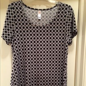 New Lularoe Classic T